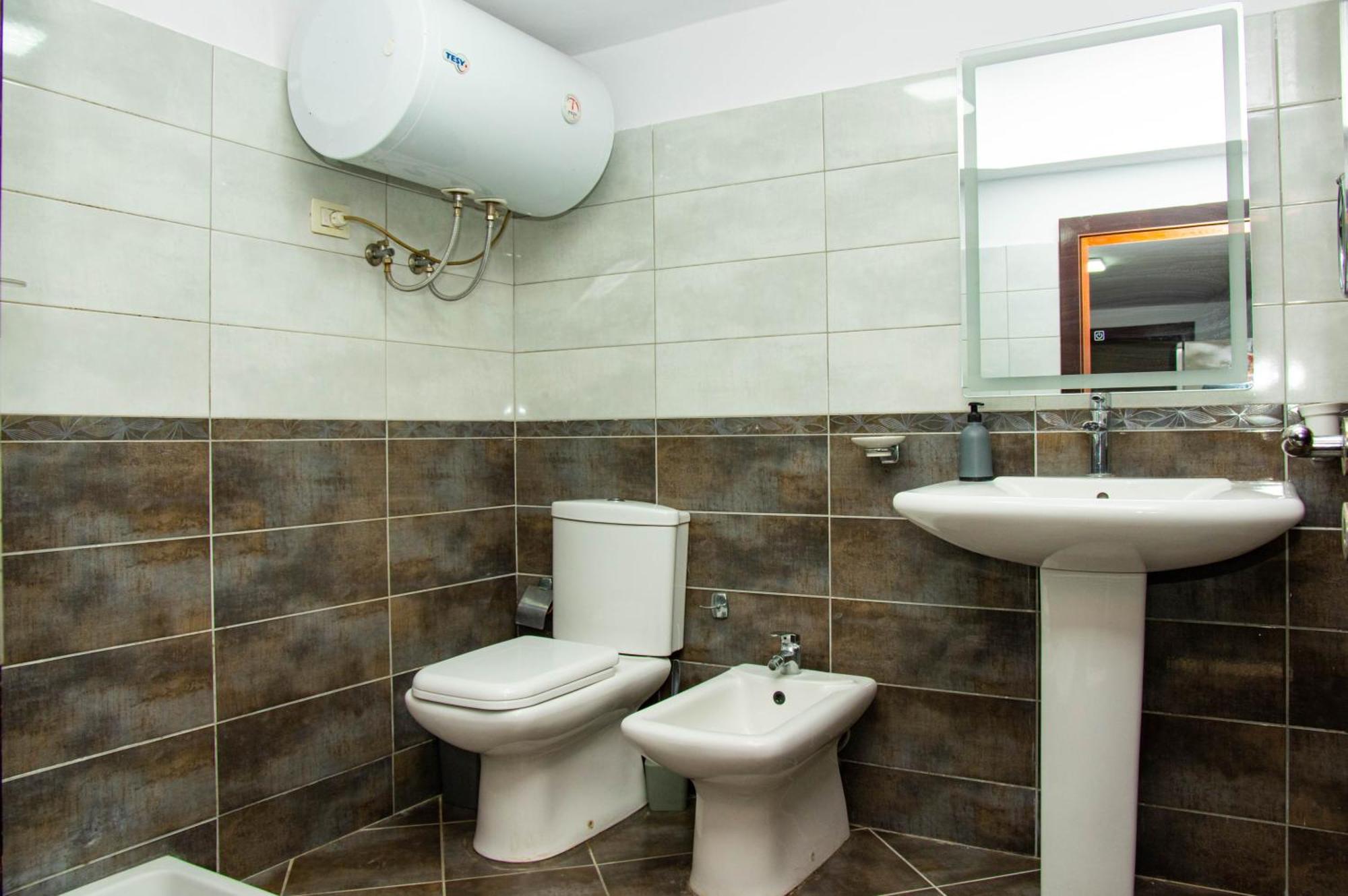 Lucas Central Relaxing House Tirana Exterior photo